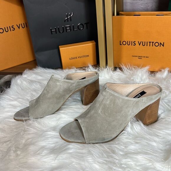 Cute new shoes - Picture 1 of 9